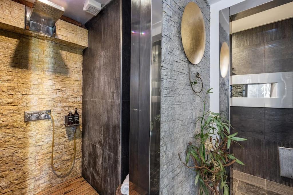 Art Inn Centro Неаполь Экстерьер фото